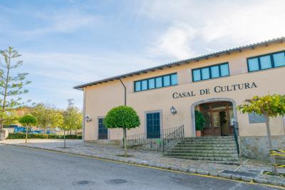Holiday rentals in Costitx